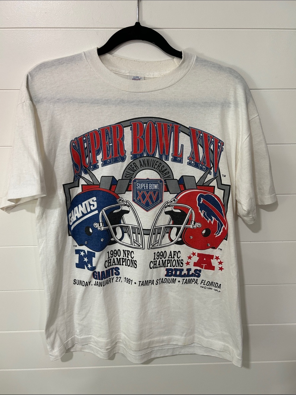 Vintage Super Bowl XXV Buffalo Bills and NY Giants Graphic Tee